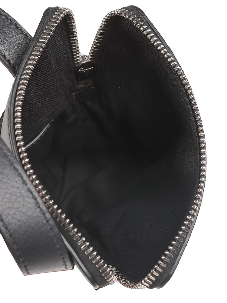 Salvatore Ferragamo (サルヴァトーレフェラガモ) エンボスガンチーニ