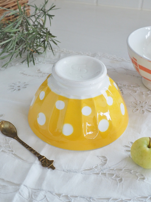 フランスディゴワン＆サルグミンヌ製水玉のカフェオレボウルはかわいい