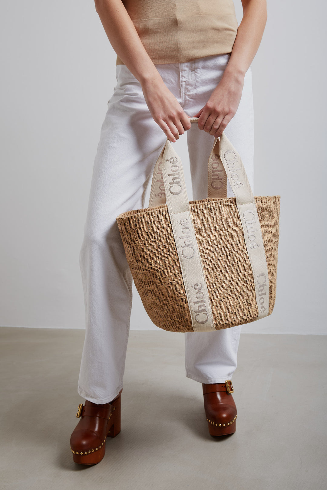 Chloé | Woody raffia wild grey tote bag | Savannahs