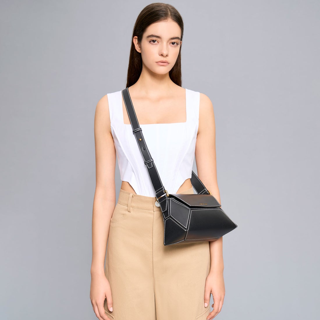 CHARLES & KEITH Nasrin ナスリン ジオメトリックショルダーバッグ