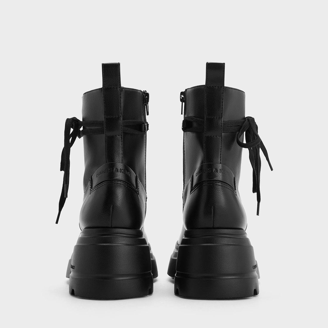CHARLES & KEITH レースアップ チャンキーアンクルブーツ（Black