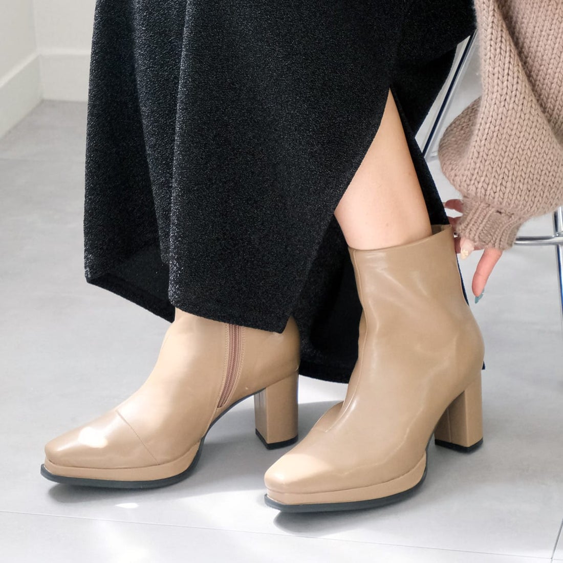 AmiAmi [アミアミ]スクエアトゥブーツ ブーツ 快適 8cmヒール SY205