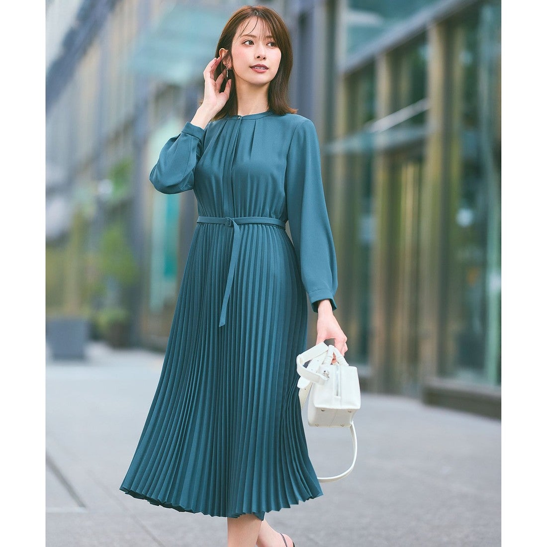 ANY SIS 【洗える】ノーブルプリーツ ワンピース （ピーコックグリーン
