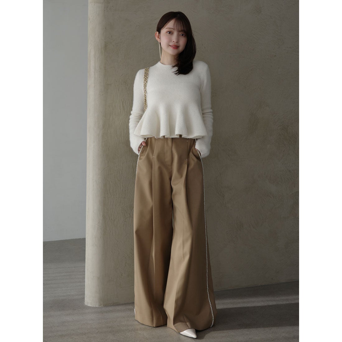 アニュアンス anuans ペプラムショートニットトップス （IVORY