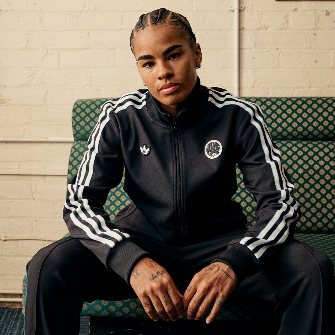 adidas ニューカッスル 25/26 TERRACE ICON トラックトップ(ブラック