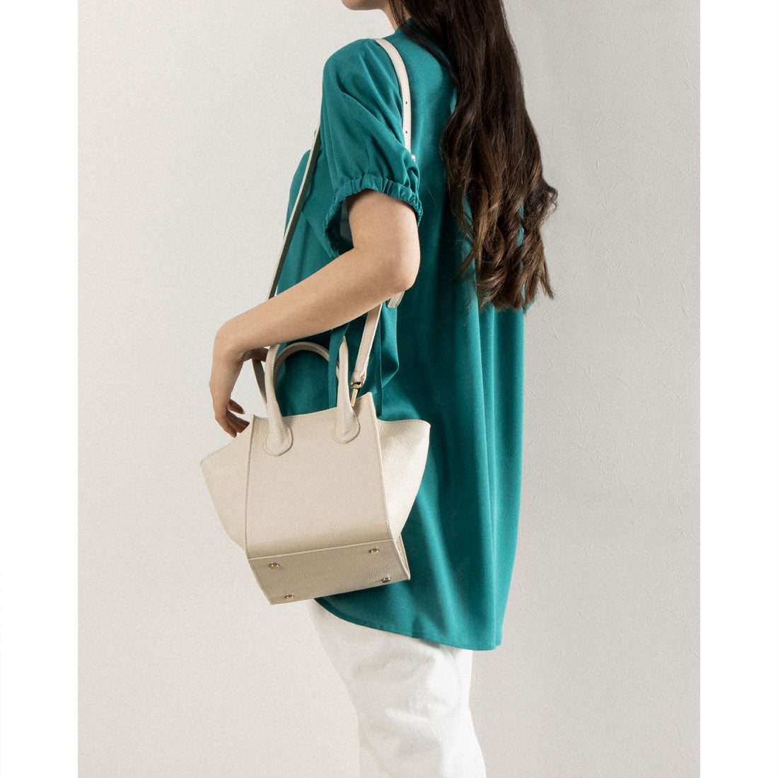 MADE IN ITALY】オウレンティ AULENTTI 2wayレザーショルダーバッグ