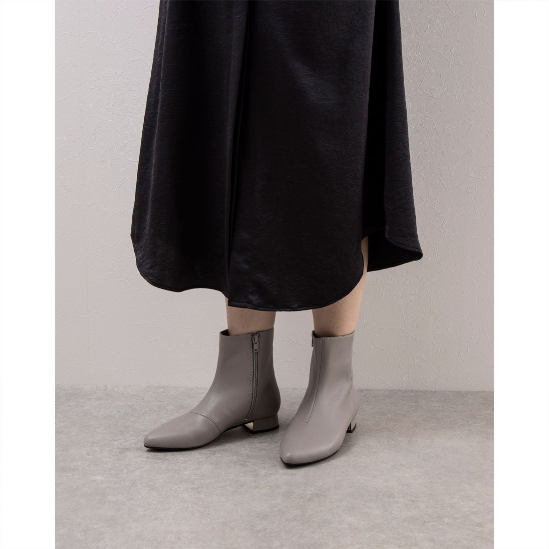 アルテミス バイ ダイアナ artemis by DIANA メタルプレートヒール