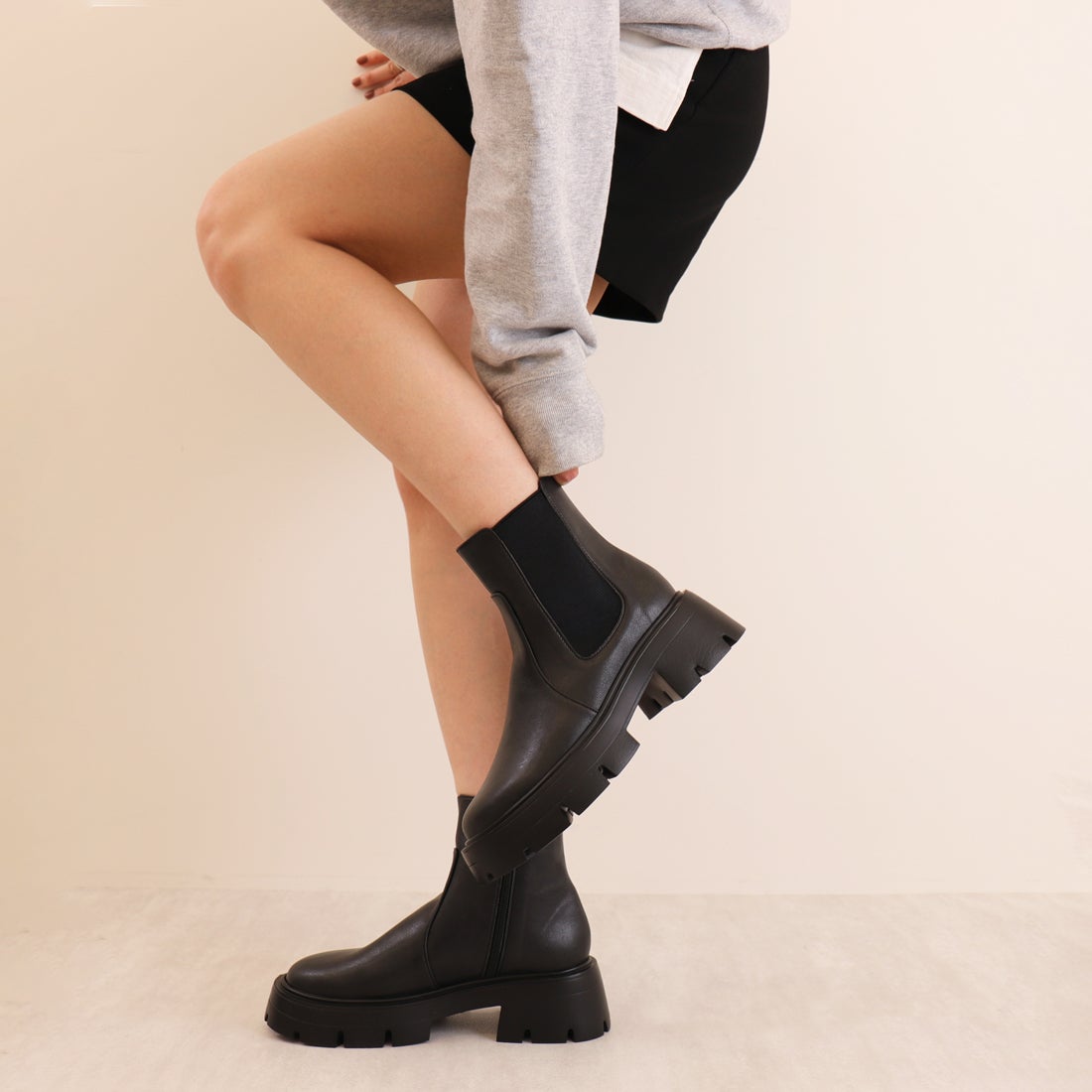 アルテミス バイ ダイアナ artemis by DIANA 厚底サイドゴアショート