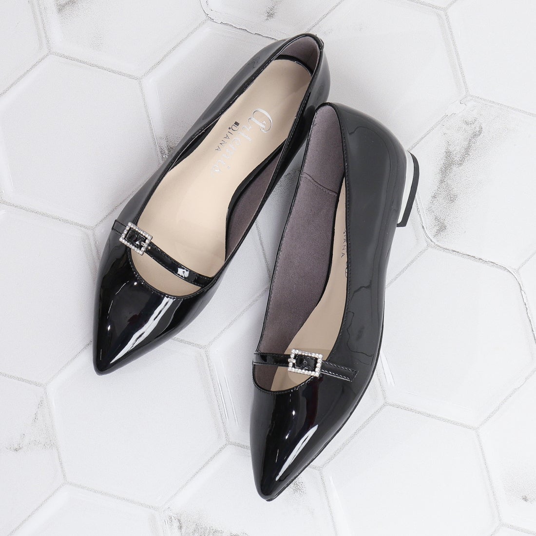 アルテミス バイ ダイアナ artemis by DIANA ビジューバックル