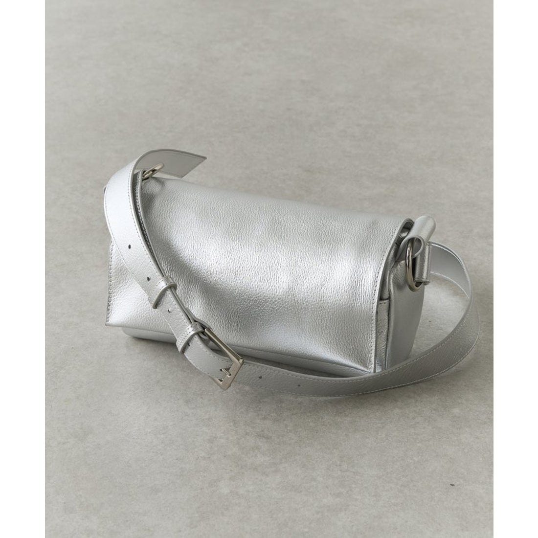 ビアズリー BEARDSLEY 《9/23(火)12時予約開始》ミニレザーボディ