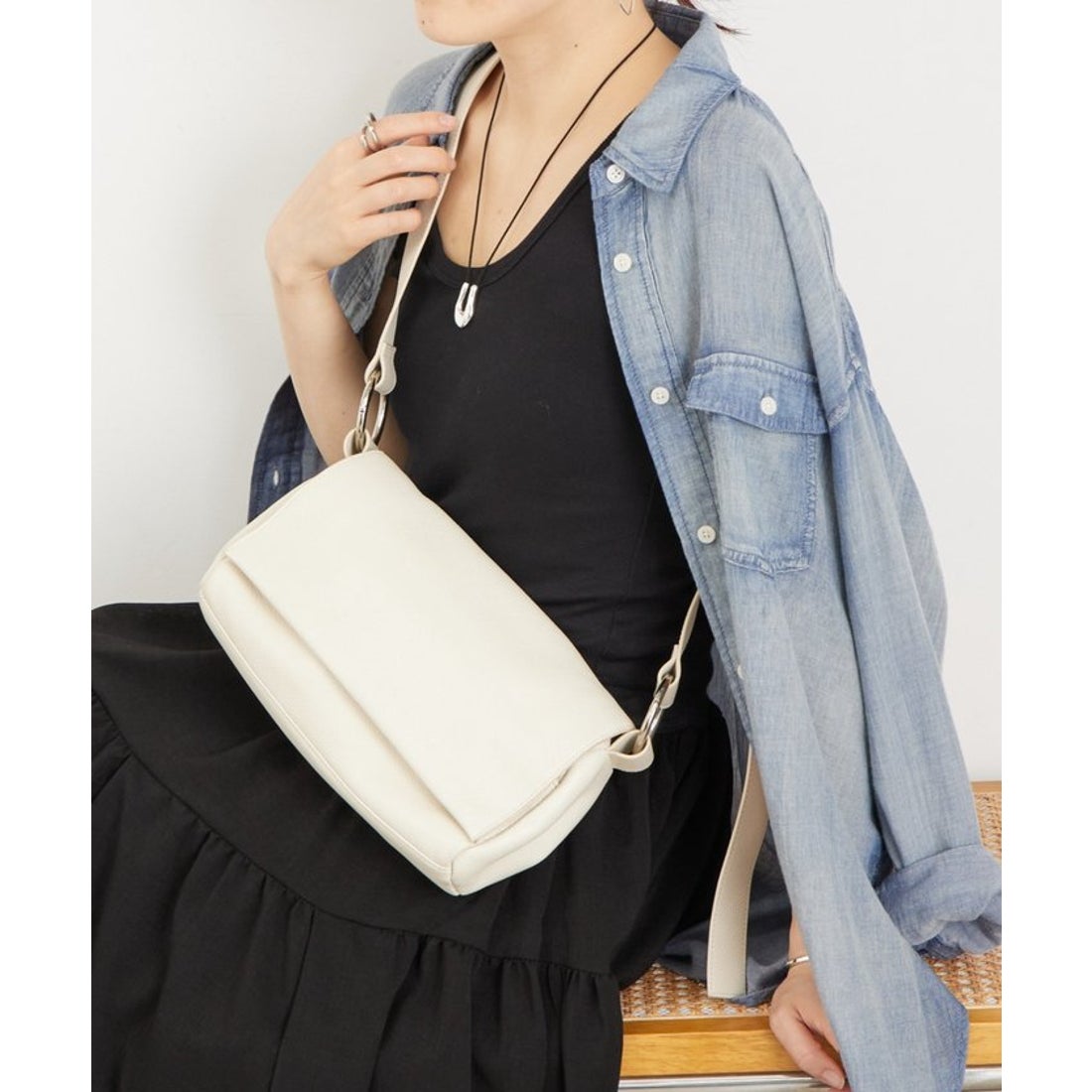 ビアズリー BEARDSLEY ボディバッグ （ivory） - ファッション通販 d