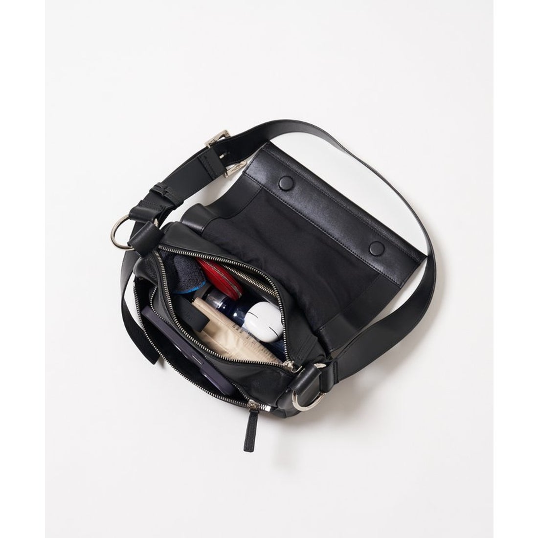 ビアズリー BEARDSLEY レザーボディバッグ （black） -ファッション