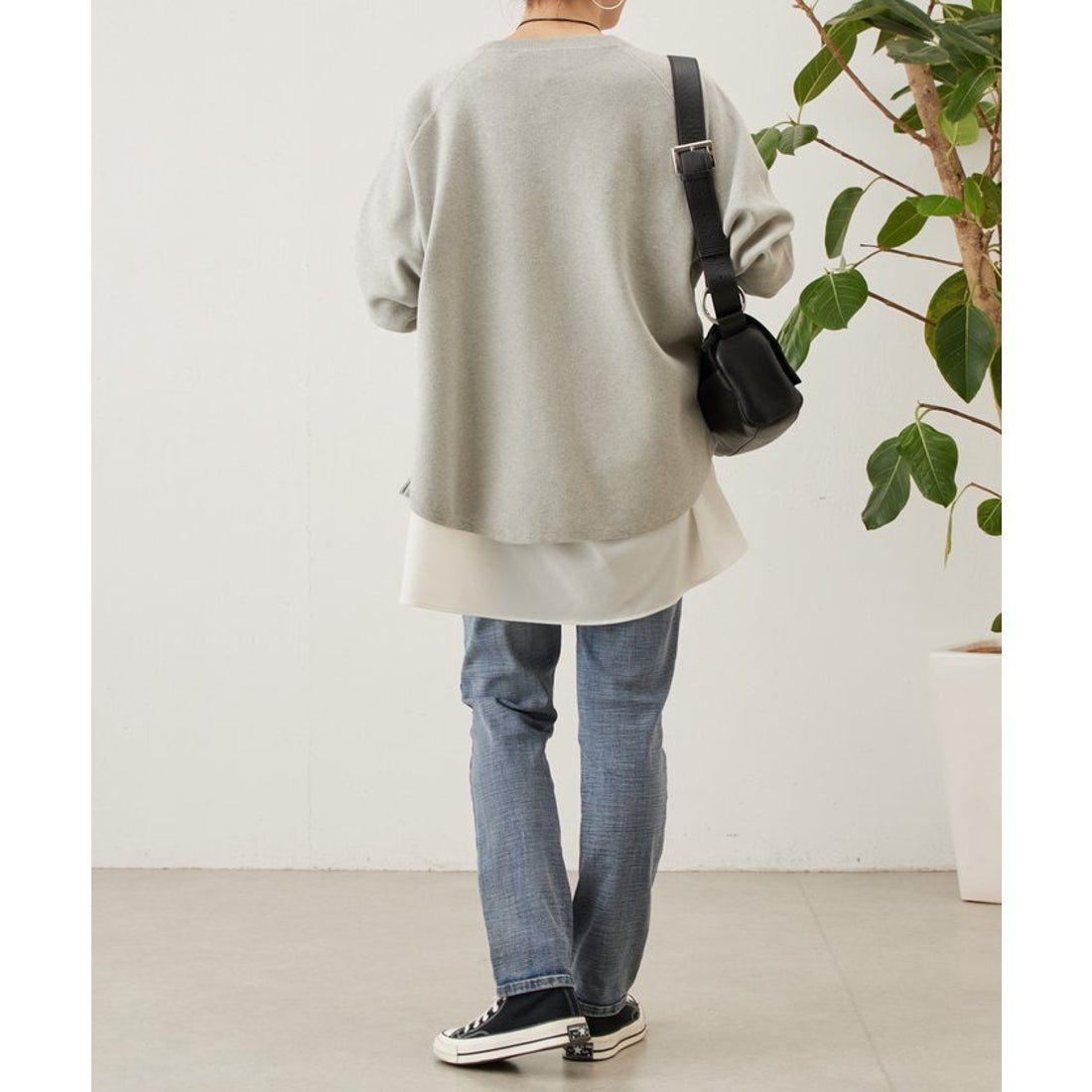 ビアズリー BEARDSLEY 後ろドレープ Tブラウス （white