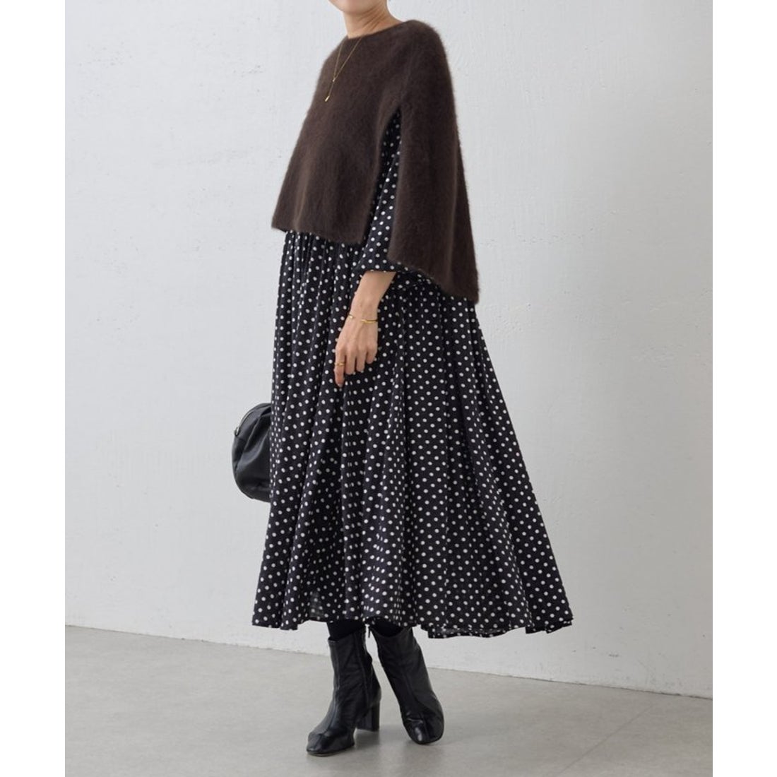 ビアズリー BEARDSLEY 《6/16(月)12:00予約開始》ファーニットポンチョ