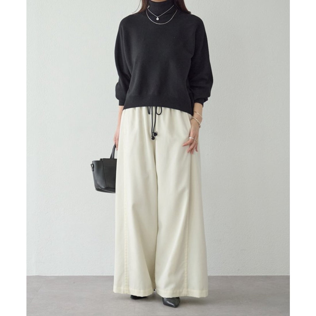 ビアズリー BEARDSLEY デニムライクウールバギーパンツ （ivory