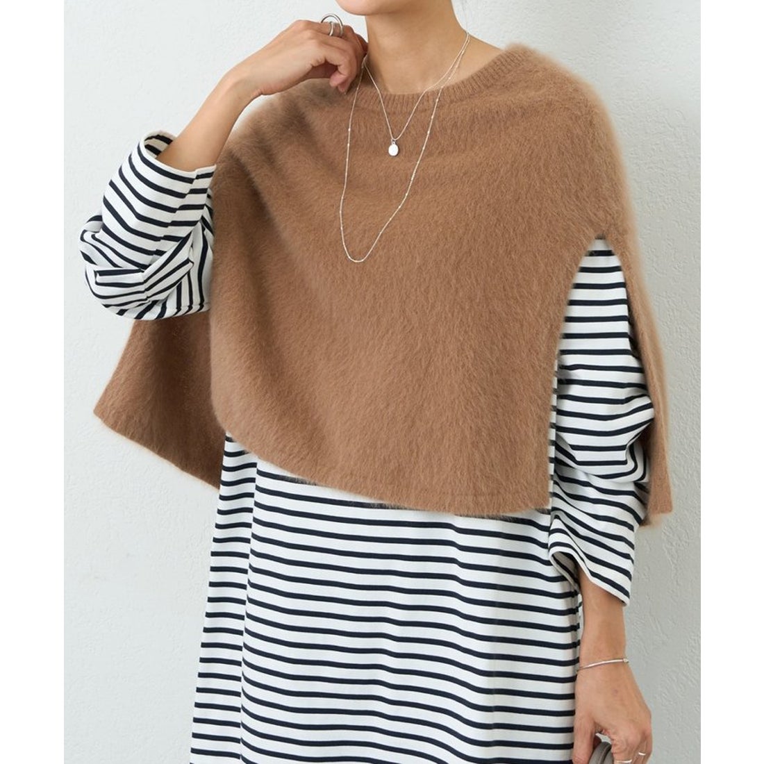 ビアズリー BEARDSLEY ファーニットポンチョ （camel） - ファッション