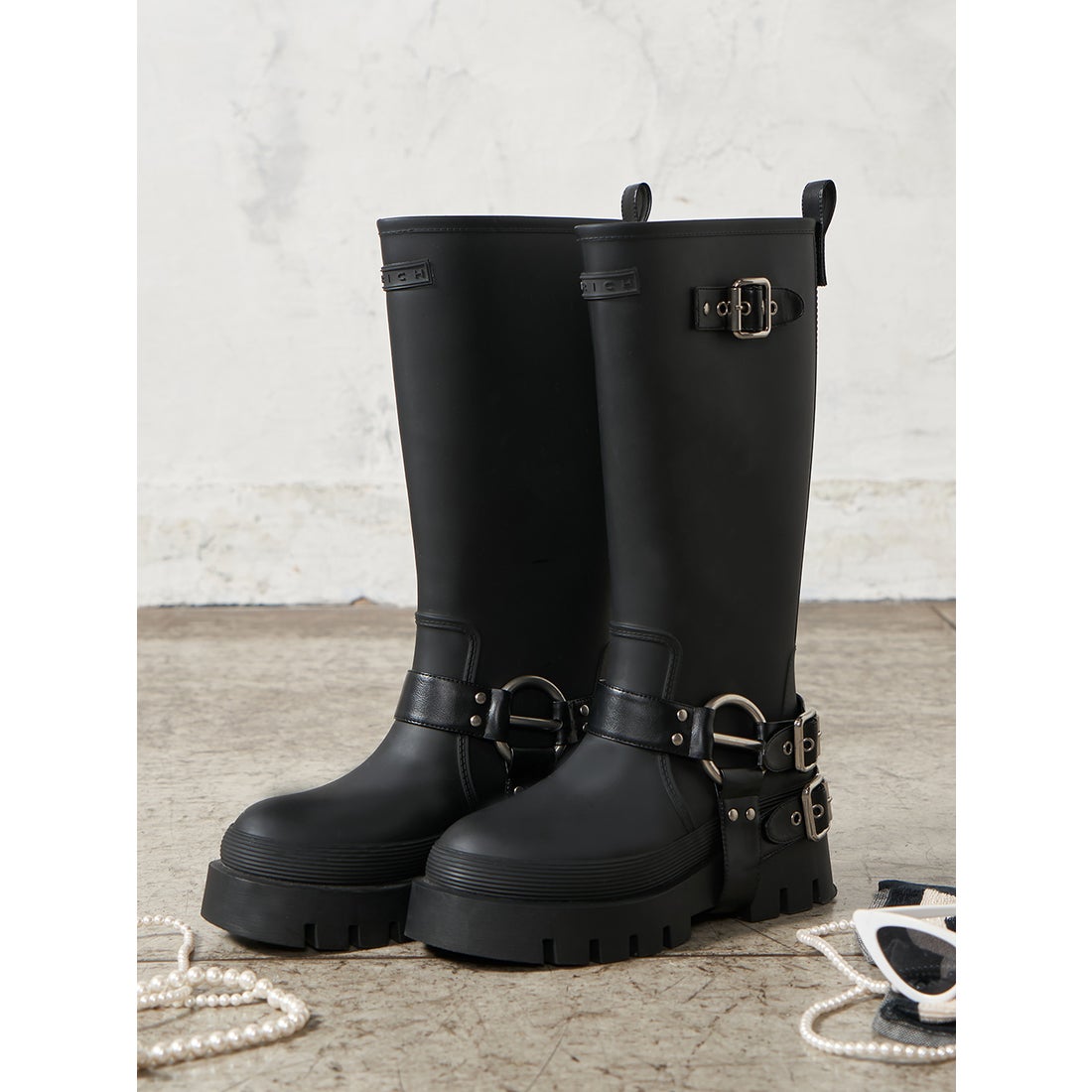 ダーリッチ Darich ハーネスラバーブーツ （ブラック） - ファッション