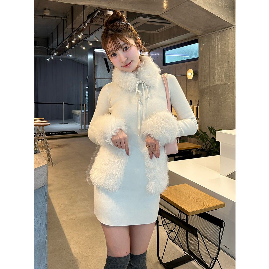 ダーリッチ Darich ボリュームファーニットミニワンピース （ホワイト