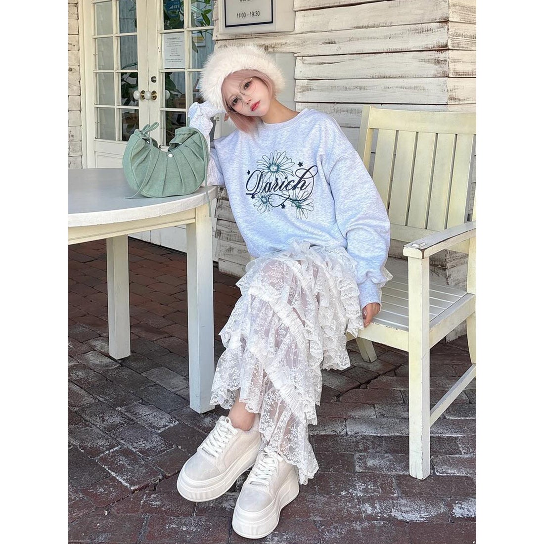 ダーリッチ Darich ガーベラモチーフプルオーバー （ライトグレー