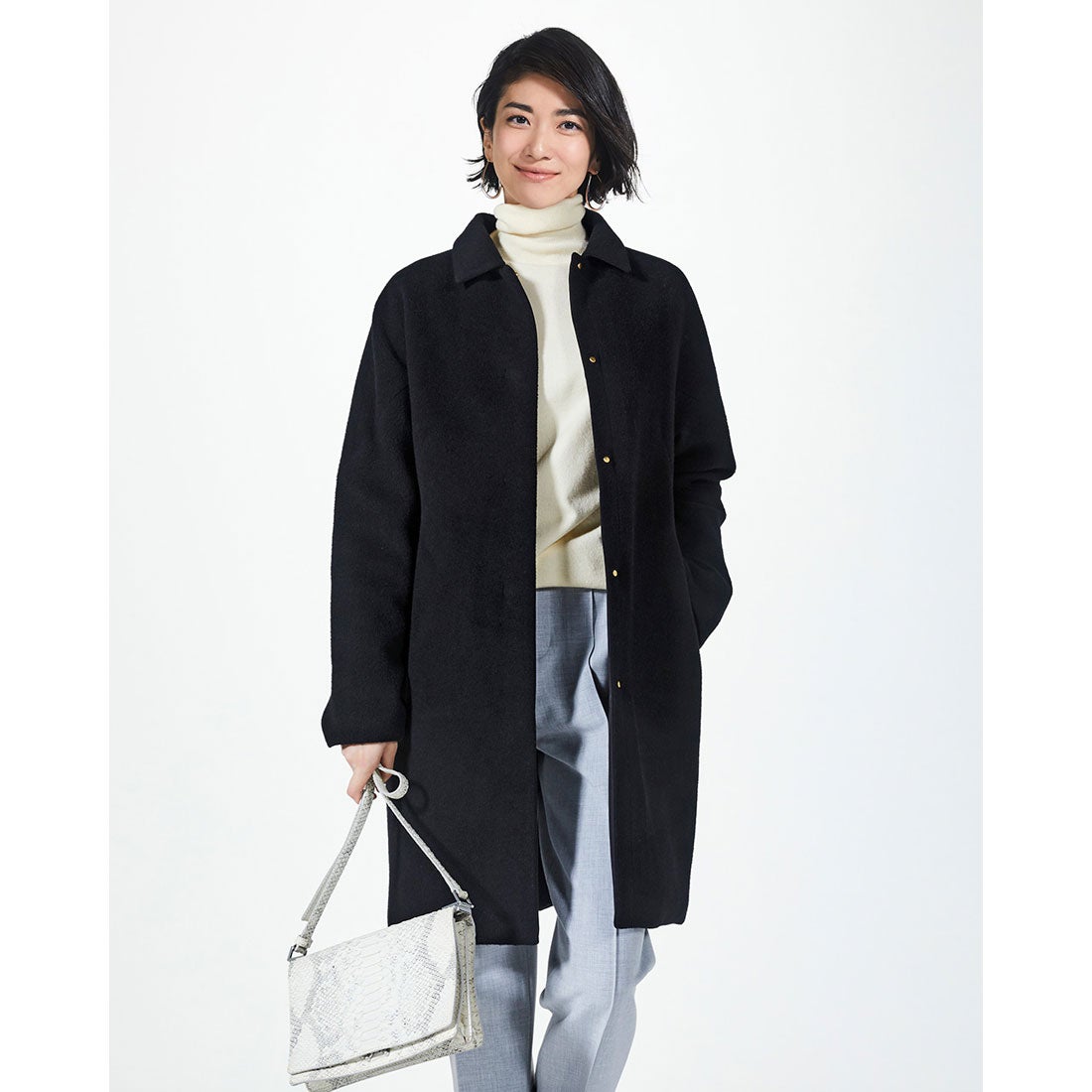 ドゥクラッセ DoCLASSE マジカルサーモ リバーシブル・ウールコート