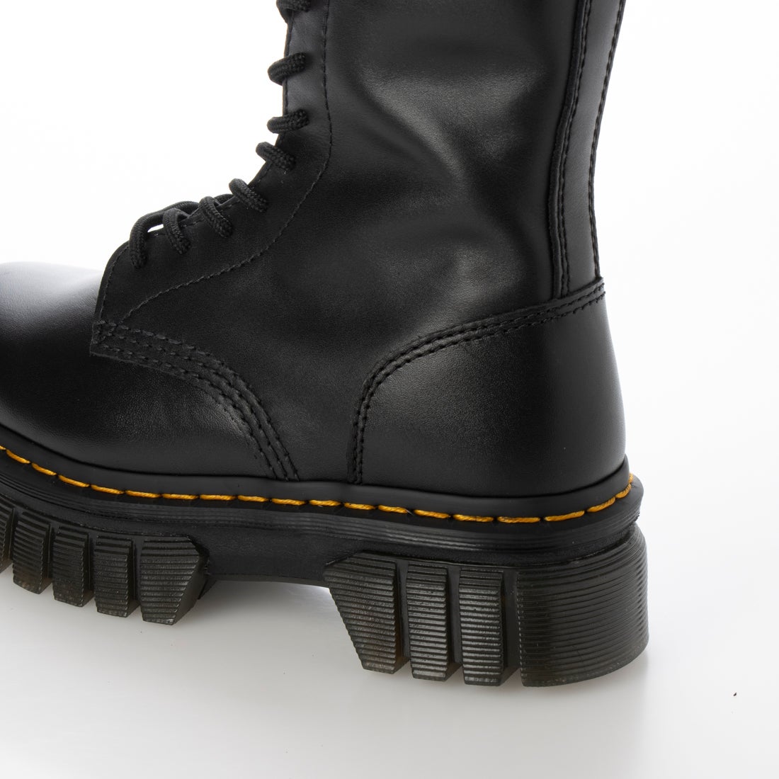 ドクターマーチン Dr.Martens レディース ブーツ 20ホール QUAD