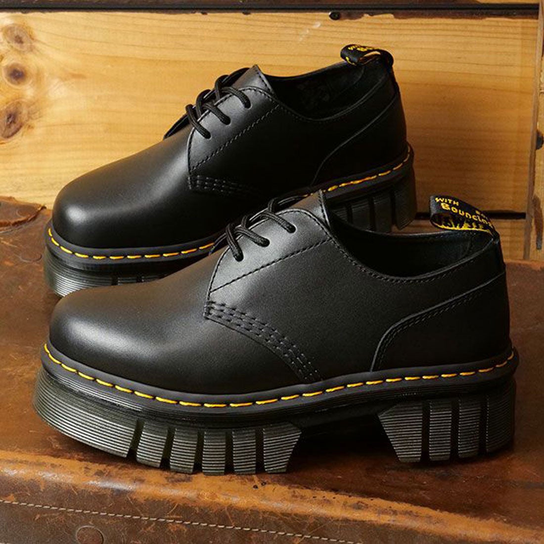 ドクターマーチン Dr.Martens Audrick 3i Shoe Black-Nappa-Lux