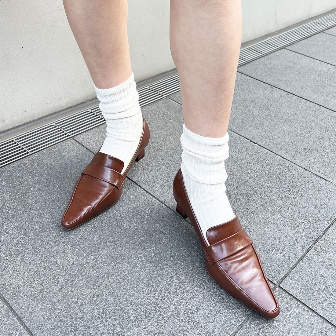 EVOL/イーボル】 ローヒールコインローファー IU5085 （ブラウン