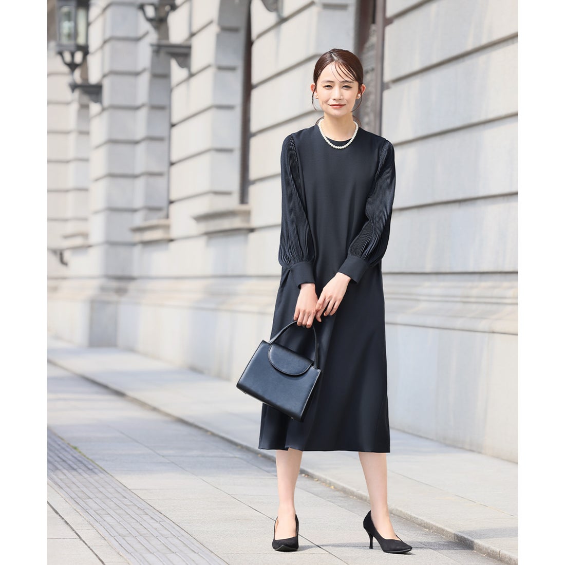 フロリア Flolia 【喪服・礼服】プリーツスリーブIラインワンピース