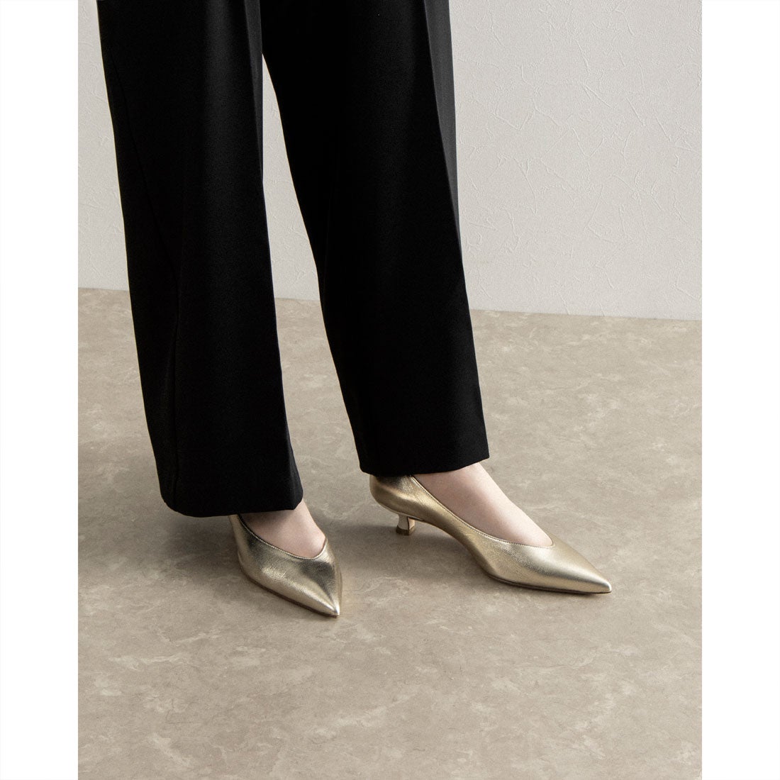 ファビオルスコーニ FABIO RUSCONI ポインテッドトゥパンプス