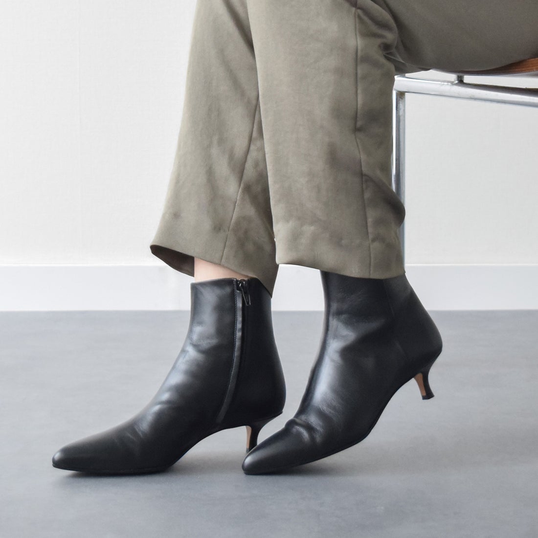 ファビオルスコーニ FABIO RUSCONI ポインテッドトウプレーンショート