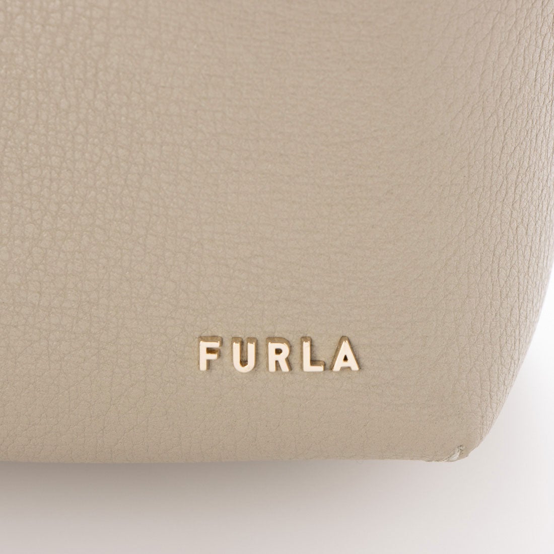 フルラ FURLA AMICA MINI CAMERA CASE （ホワイト） -靴＆ファッション
