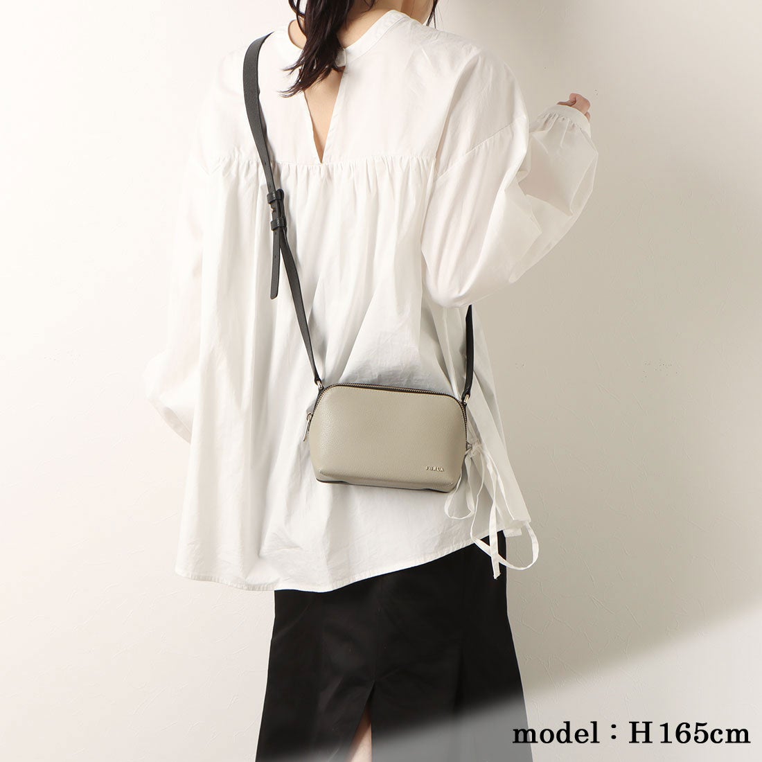 フルラ FURLA AMICA MINI CAMERA CASE （ホワイト） -靴＆ファッション