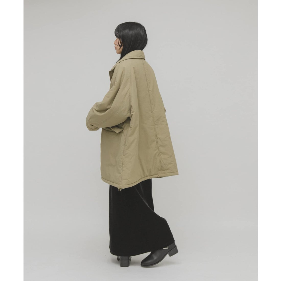 ケービーエフ KBF モンスターパテッドミドルコート （ブラック