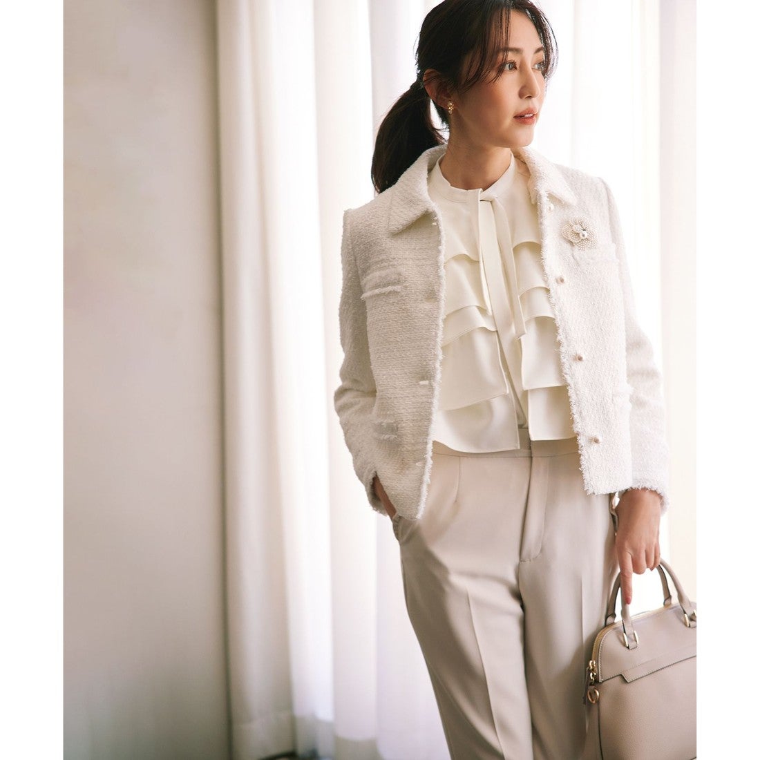 組曲 【KUMIKYOKU NAVY】コンフォータブルドレープ フリルブラウス