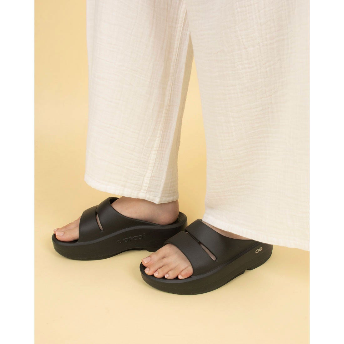 ウーフォス OOFOS Oomega Ooahh - ウーメガ ウーアー （black） 通販