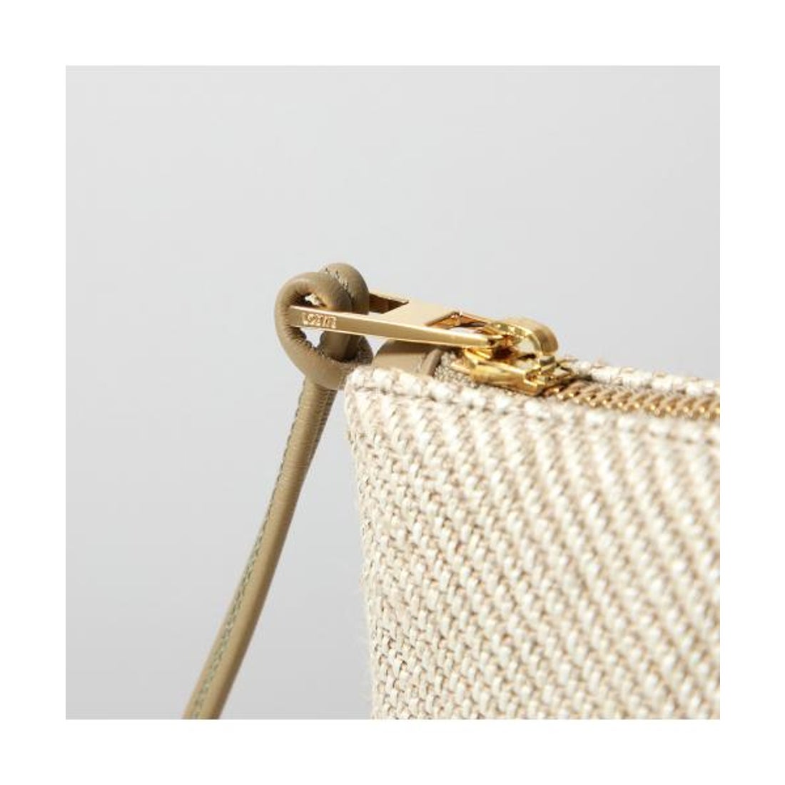 ロエベ LOEWE LOEWE クラッチバッグ C730C63X18 ロゴ （2370/ECRU