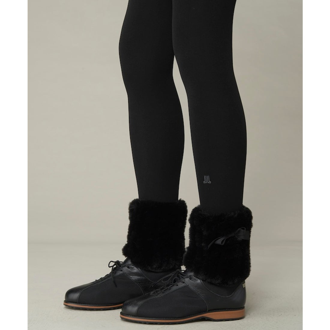 LANVIN SPORT フェイクファーレッグウォーマー -デサントストア