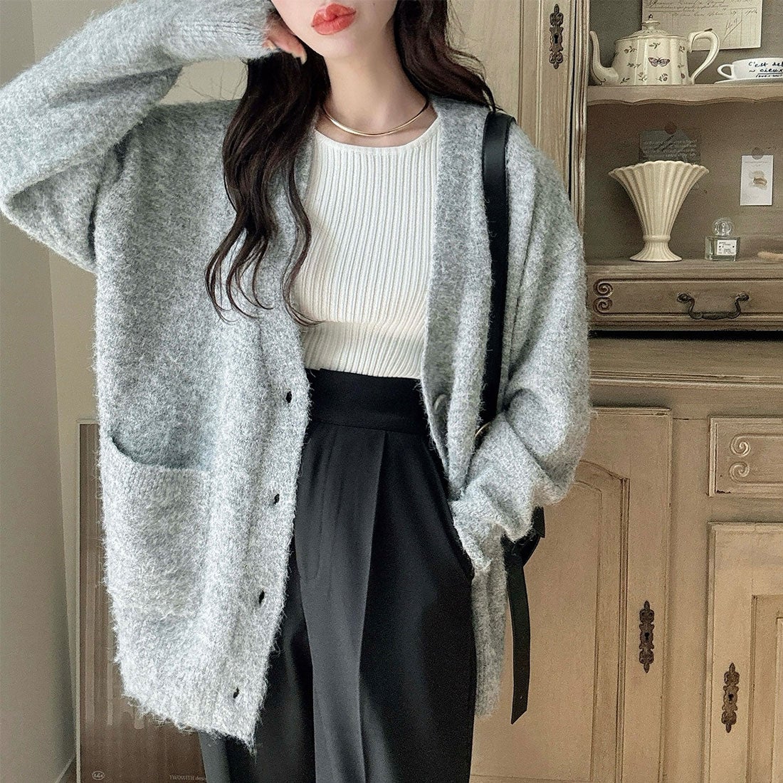 メイル Meiru Meiru Vネックシャギーニットカーディガン【軽量