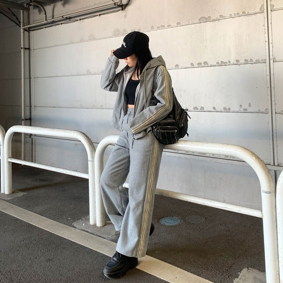 ノンヘッジ non-hedge ラインZIPパーカー・パンツセットアップ