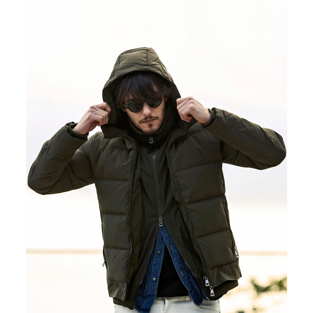 AKM Contemporary スタンドネック レイヤード ダウンジャケット(保温性