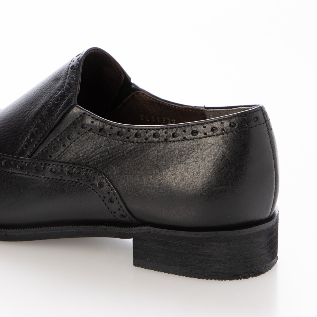 サヤ SAYA フラット本革ラウンドトウブローグスリッポン （ブラック