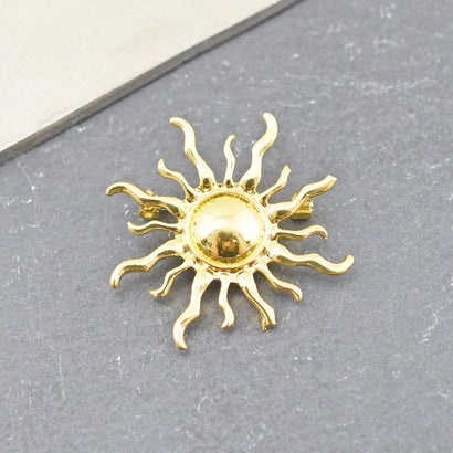 スタイロ styiro ソーラーメタルブローチ/太陽（ゴールド
