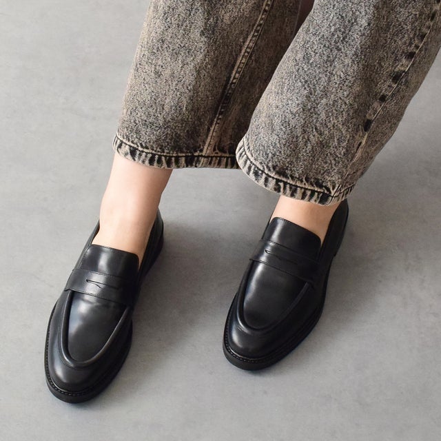 パスクッチ PASCUCCI ラウンドトウベーシックローファー （ブラック