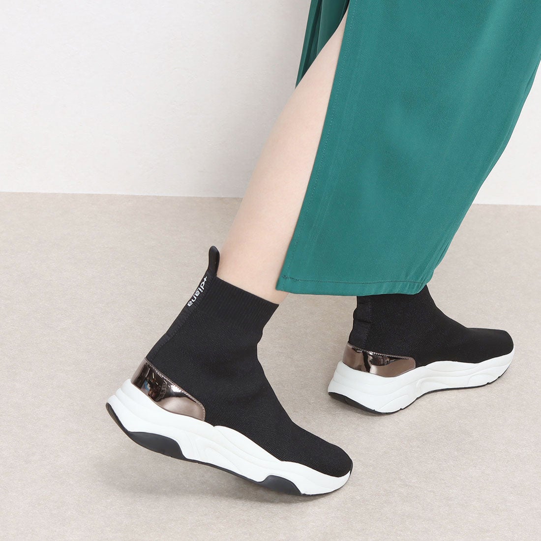 ＋diana プラスダイアナ +diana 軽量ニットソックススニーカーブーツ