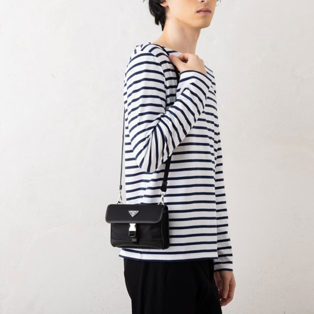 プラダ PRADA ショルダーバッグ リナイロン サファイアーノレザー