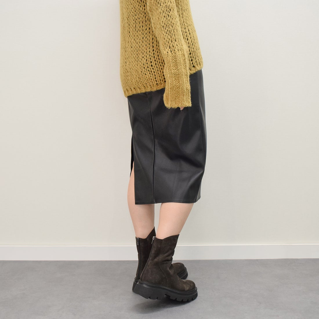 クシェリ QUSHELI トラックソールバックジップブーツ （グレー