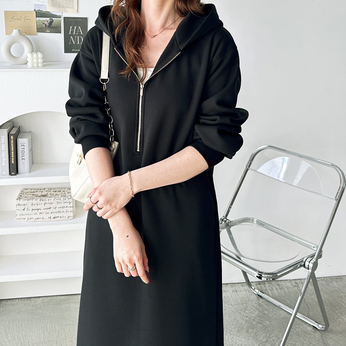 ジーラ GeeRA ハーフジップ裏起毛パーカーワンピース （ブラック） -靴