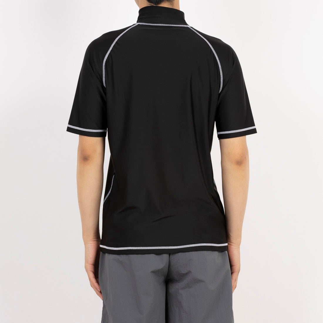 Reebok Swimwear 半袖フルZIPラッシュガード （ブラック） -Reebok