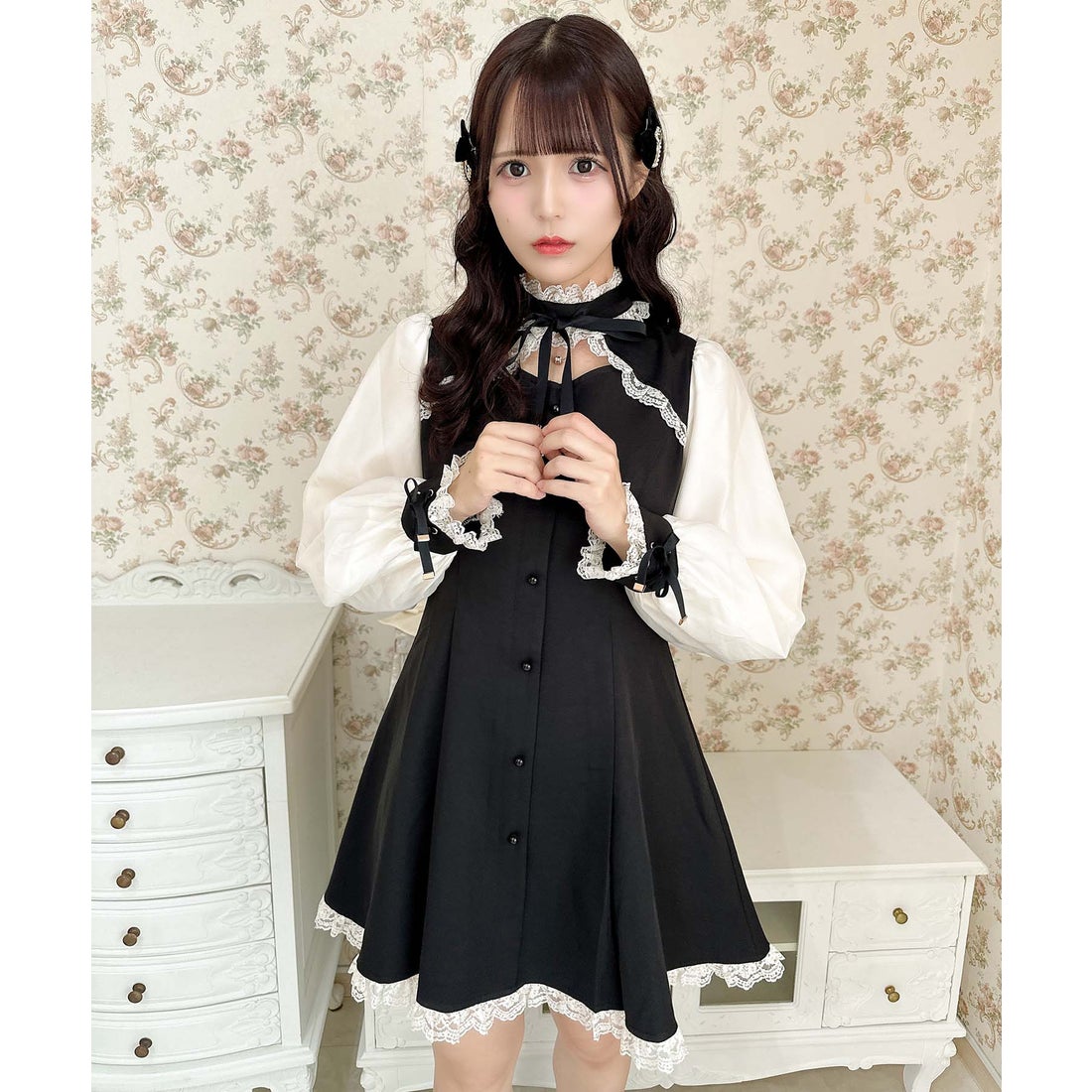 ロジータ ROJITA スタンドカラーシアースリーブワンピース （ブラック