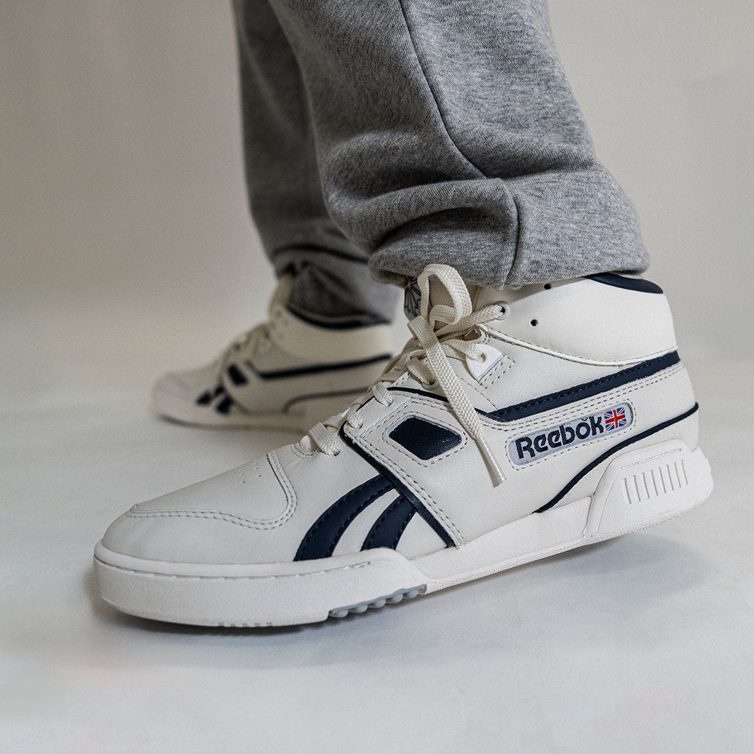 ワークアウト プロ ミッド / WORKOUT PRO MID （チョーク） -Reebok